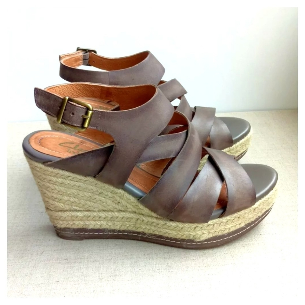 Clarks Indigo Women US 7 Leather Wedge Sandals